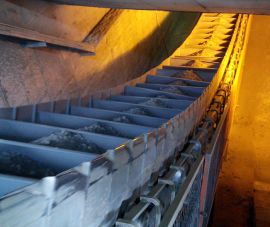 熟料槽(cao)式輸送機(ji)頭部裝置(zhi)